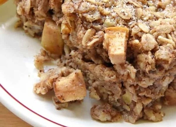 Apple Cinnamon Baked Oatmeal
