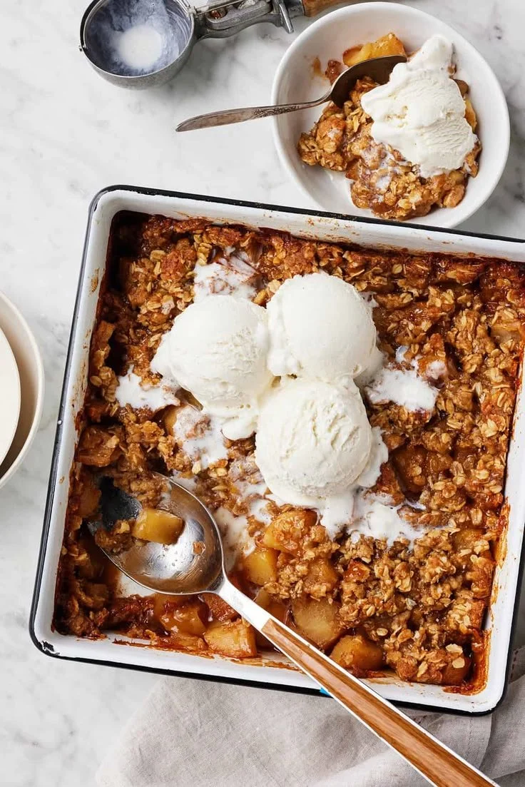 Homemade Apple Crisp with oats and sliced apples baked to perfection