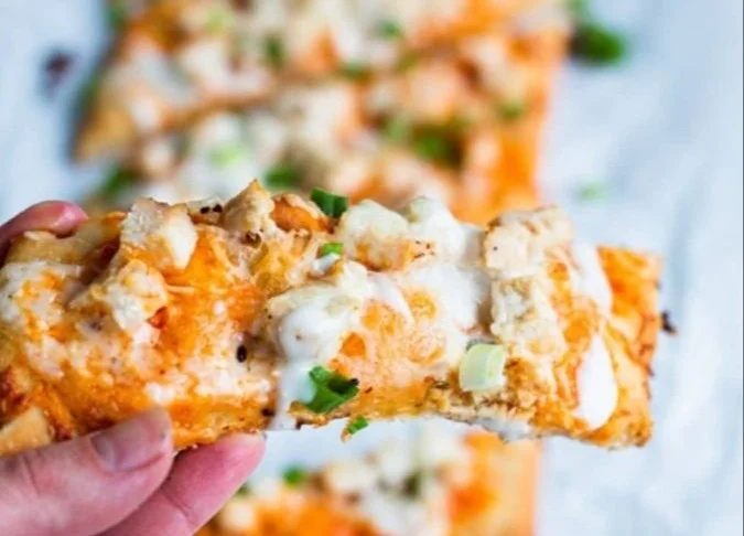 High Protein Buffalo Chicken Flatbread